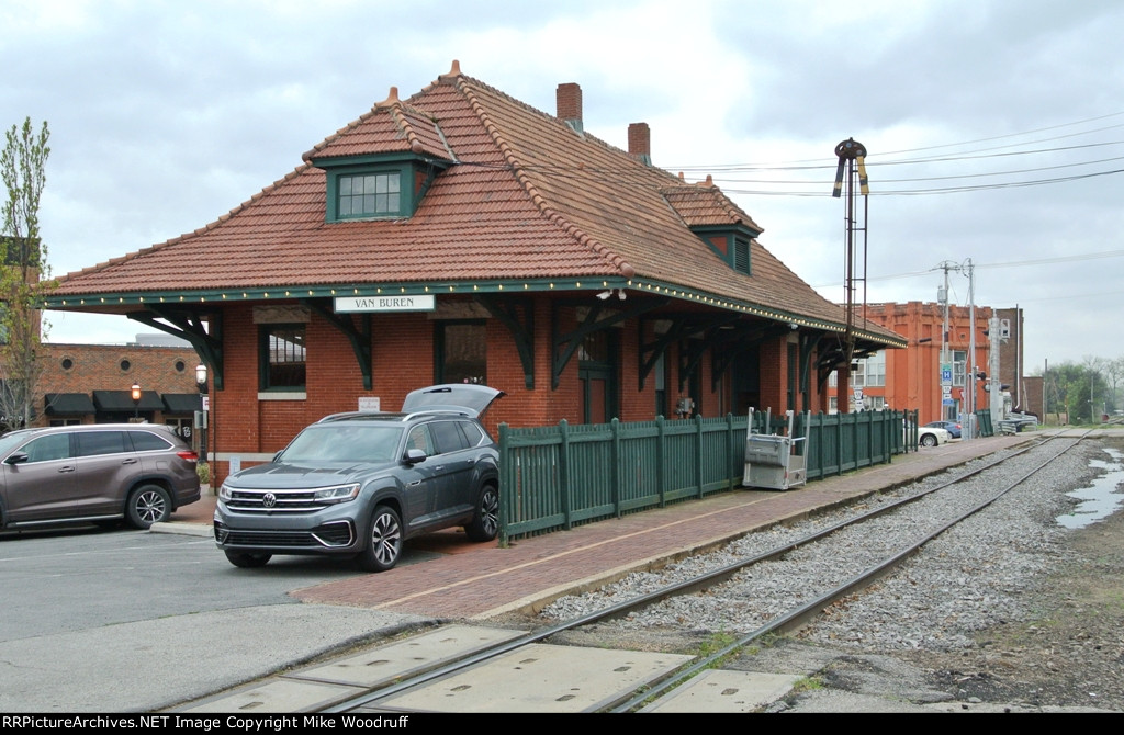 Former SLSF depot